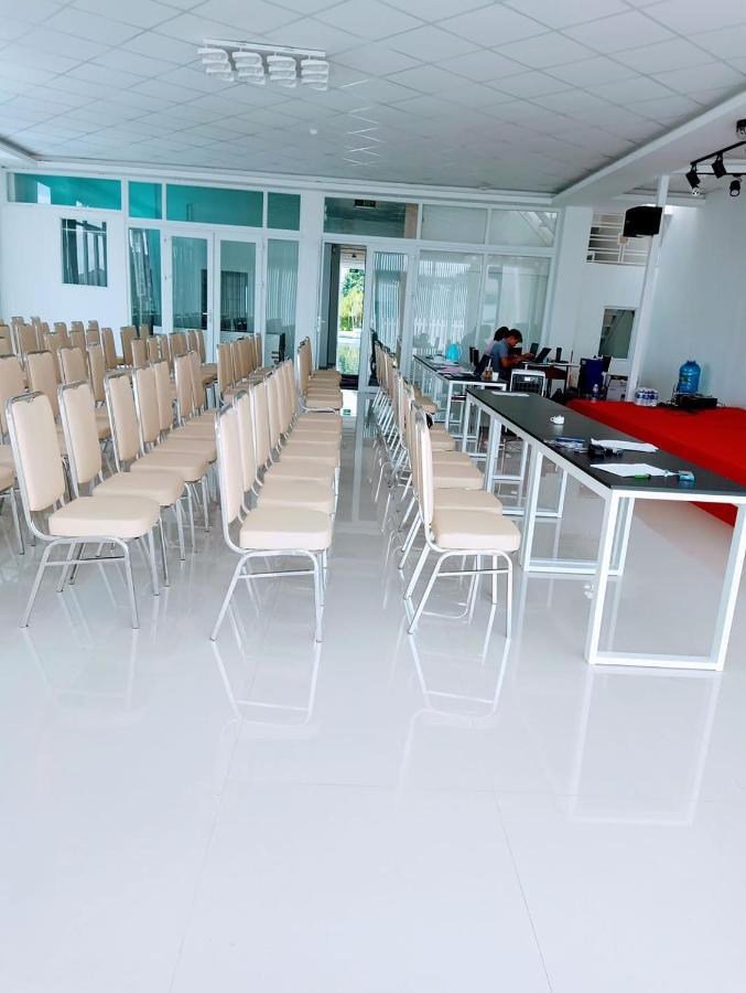 Nice Hotel Buon Ma Thuot Exterior foto